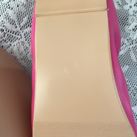 Journee Collection Pink Slip On Round Toe Ballet Flats Size 6.5 NWOB - Picture 4 of 4